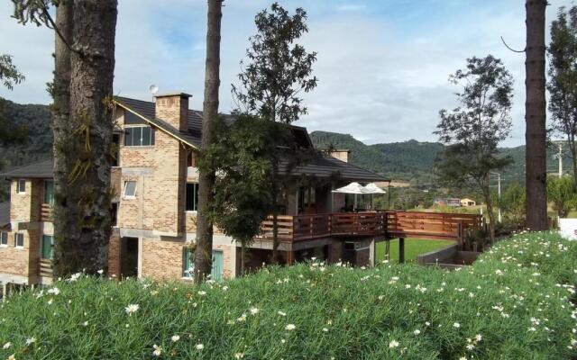 Bina's Haus Pousada, Cafeteria e Atelier