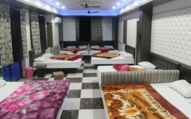 Hotel Shree Dwarkadhish Palace