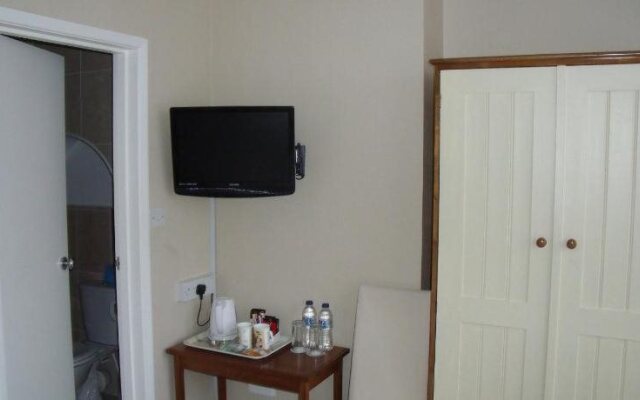 Southcroft Hotel - Guest House