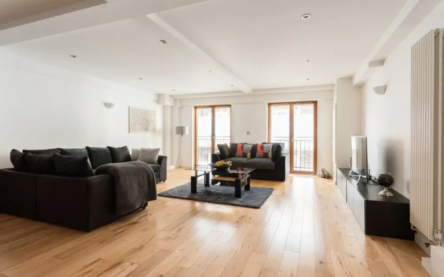 Platinum Apartment next to London Bridge 9995