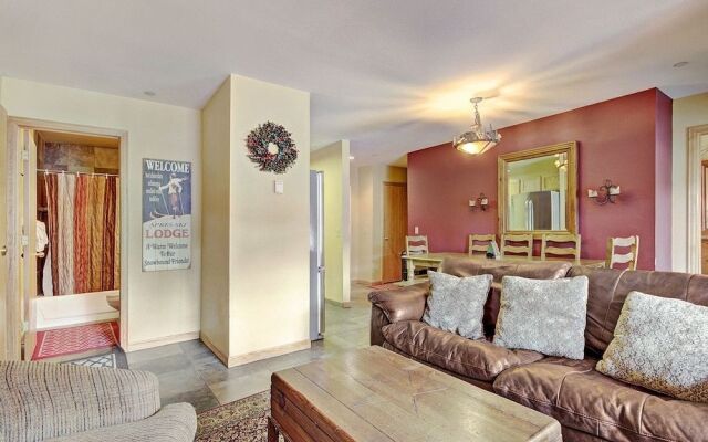 River Mnt Lodge W105D