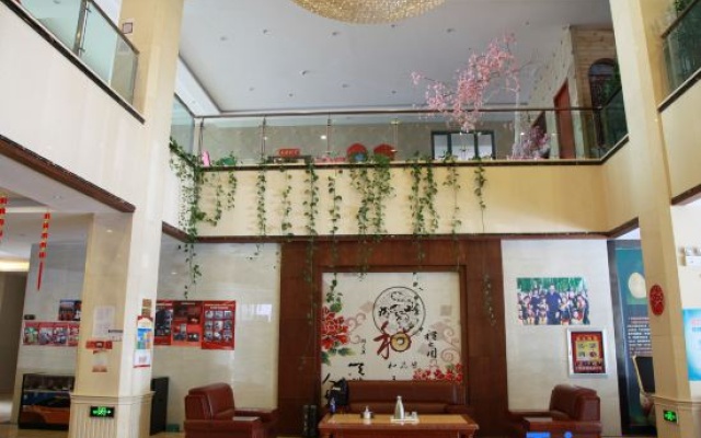 Jmunai Tourist Hotel – Lobby – Altay