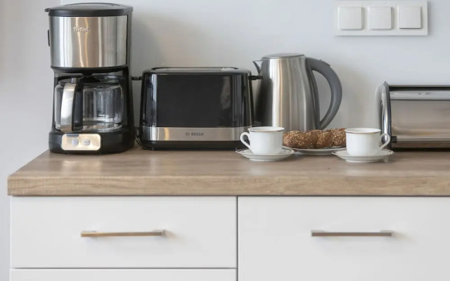 Unique Bright Apartment by Renters