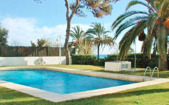 Cozy Apartment in Sant Vicenç de Montalt With Swimming Pool