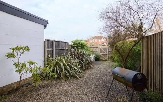 The Guildford Getaway - 3bdr With Garden