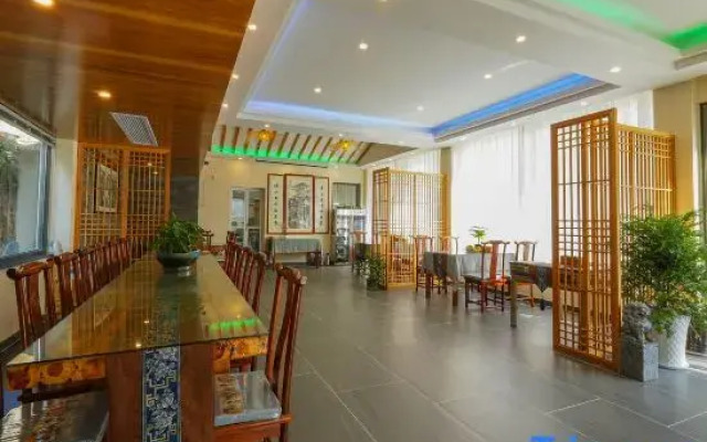 Yinxi Tangquan B&B
