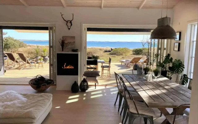 Stunning Ocean View and Private Beach