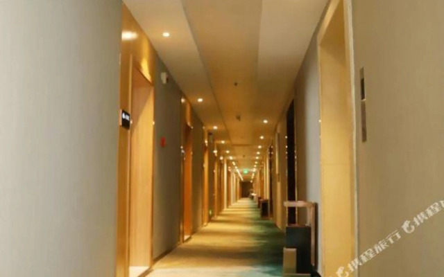 Zhongzhou Business Hotel
