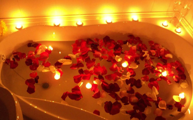 Apartment on Vasylia Stusa St, 10