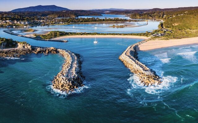 Southbound Escape at the Wharf