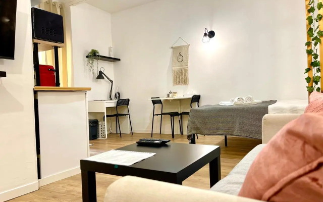 Cosy modern studio in the heart of Nice with AC