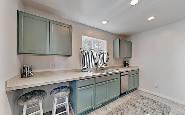 262sbern 4 Bedroom Home