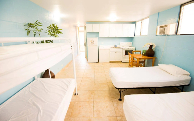 Waikiki Beachside Hostel
