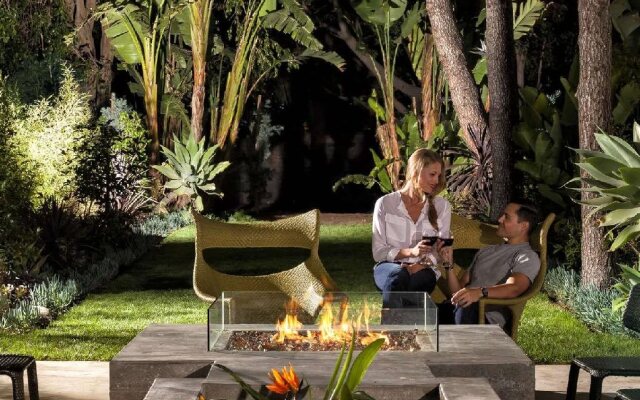 Sportsmens Lodge Hotel