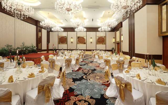 SereS Springs Resort & Spa Singakerta