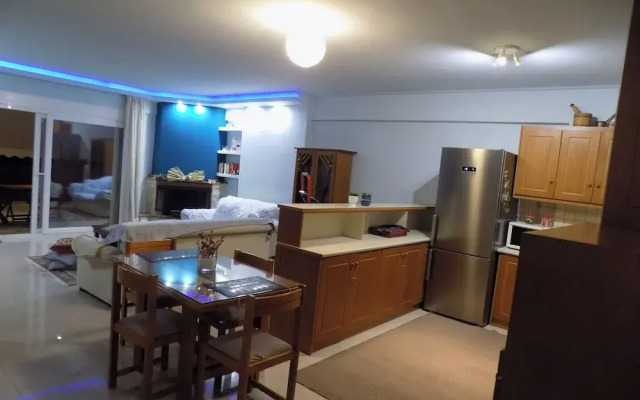 Natalys 2 Bd Gorgeous Apt in Volos