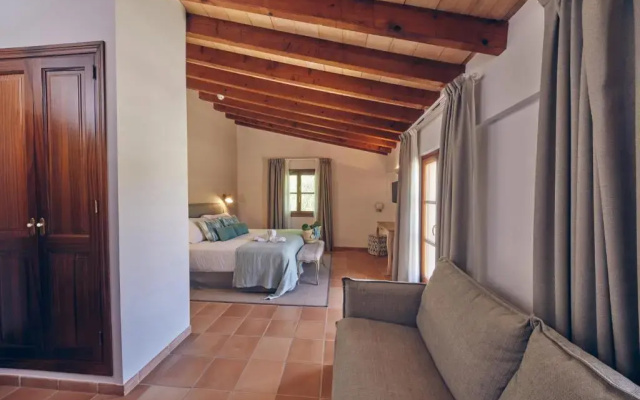 Hotel Rural Es Riquers