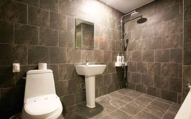 Pyeongtaek Wol Hotel