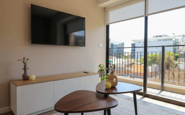 Amazing 1BR With Modern Balcony in San Isidro