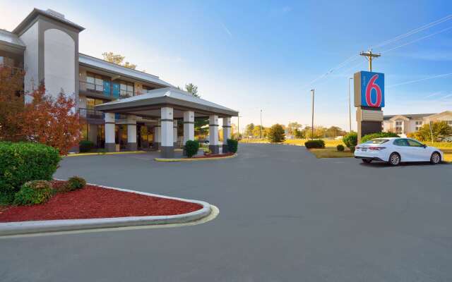 Motel 6 Seaford, DE
