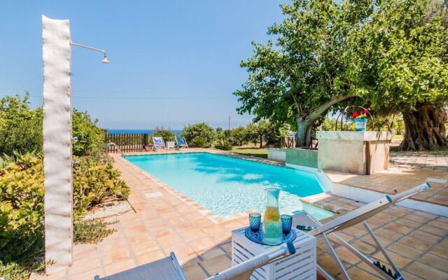 Authentic Sicilian Charm With Pool, Sea View, Parking & Wifi