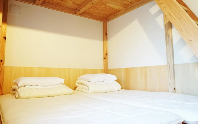 Poly Hostel 2 Namba – Guest Rooms – Osaka