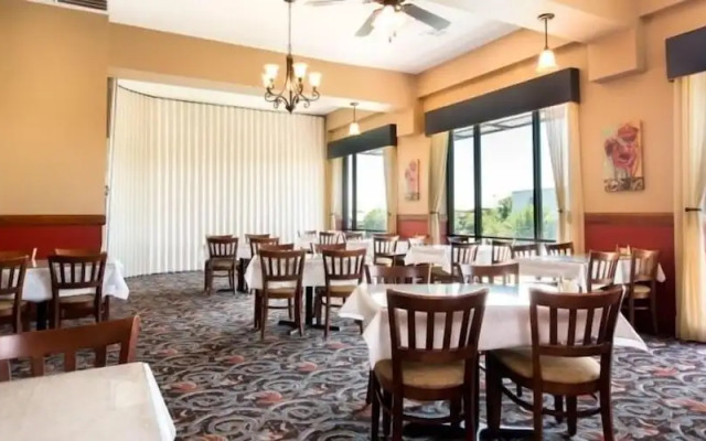 Grand Plaza Hotel, Trademark Collection by Wyndham