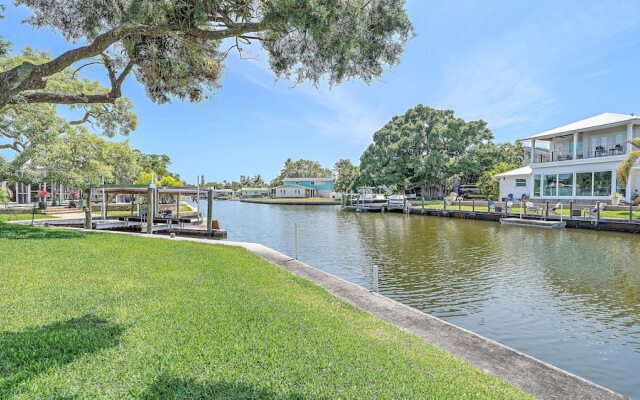 The Windward House 3 Bedroom Home by RedAwning