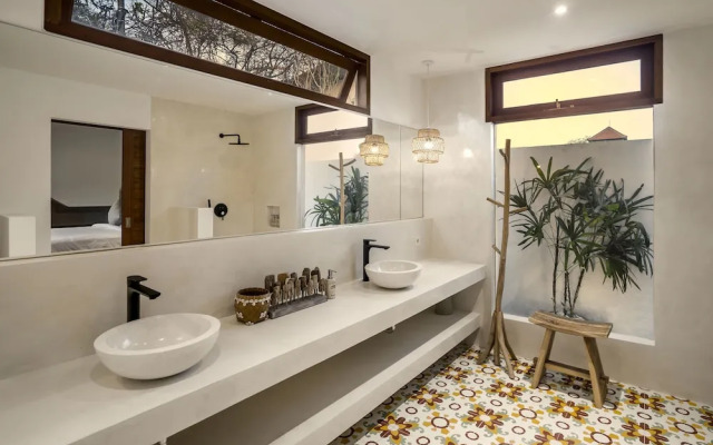 Villa Parasol by Alfred in Bali