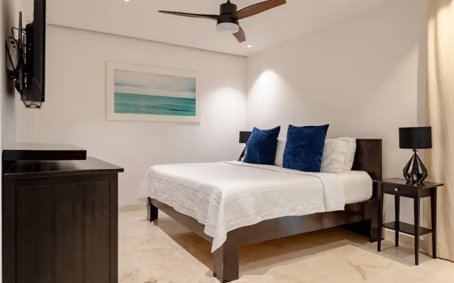 Elements 215 2 Bedroom Condo by RedAwning