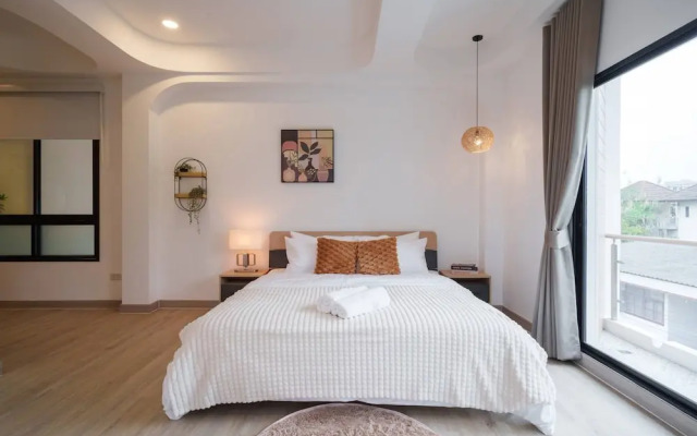Ayas Retreat - Muji Ekkamai Pool Villa With 4 Bedrooms