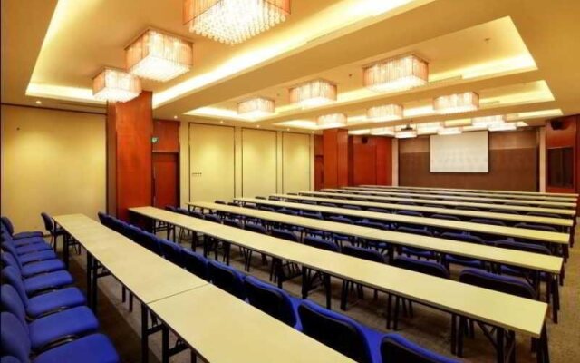 Holiday Inn Express Zhengzhou Nongye Road