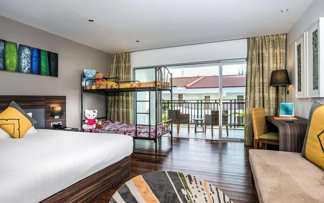 Novotel Phuket Karon Beach Resort And Spa - SHA Extra Plus