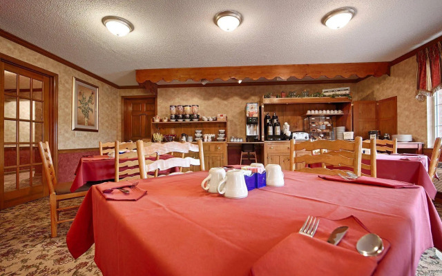 Red Roof Inn Uhrichsville