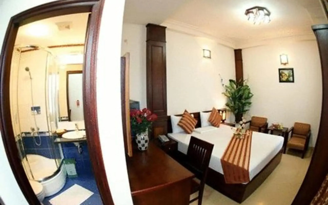 Hanoi Street Hotel