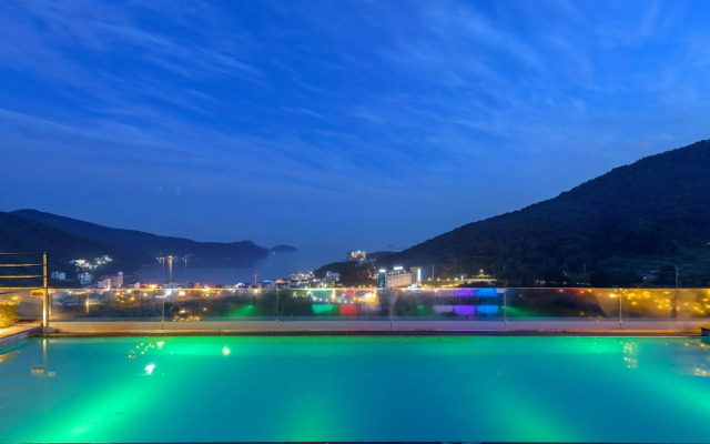Friemily Pool Villa & Hotel