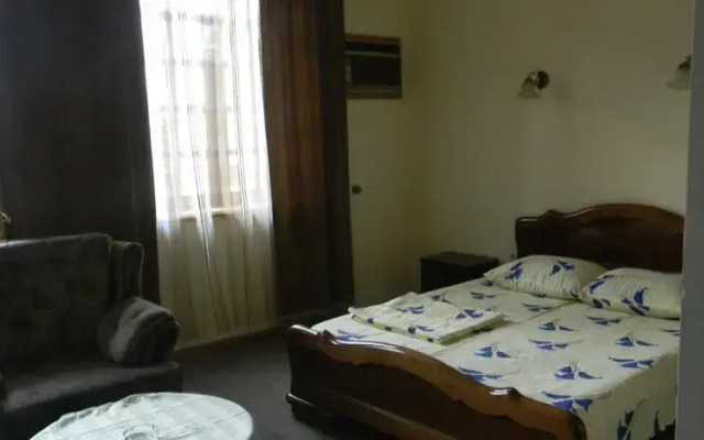 Guto Hotel