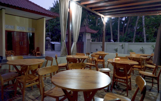 Reddoorz Plus Near Pantai Melase Lombok