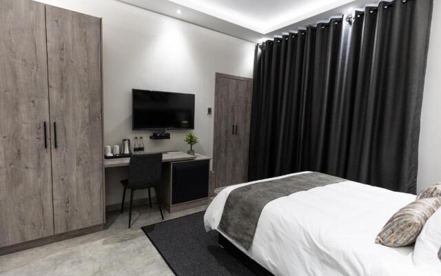 Luxe Suites Boutique Hotel