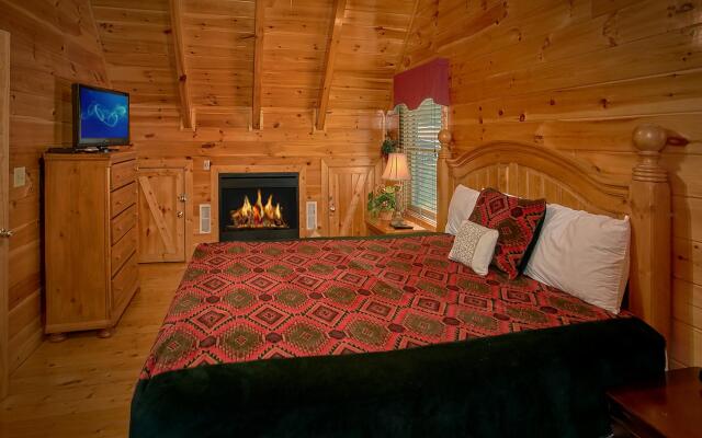 A Mountain View Theater Lodge Holiday home