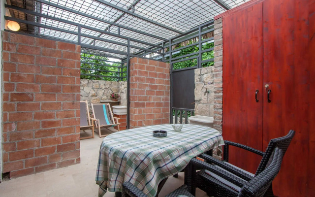 Garden Apartment Hotel