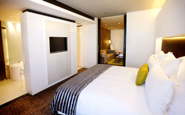 African Pride 15 On Orange Hotel