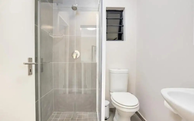 Eazy Apartment by Mall of Africa