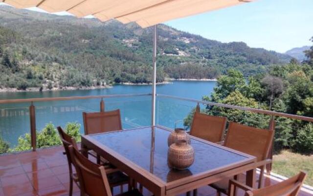 Eira House - QUINTA DE FUNDEVILA