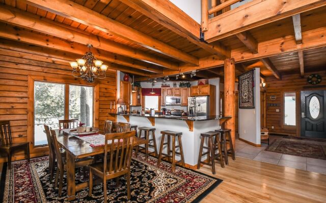 Pinnacle Retreat 5 Bedroom House