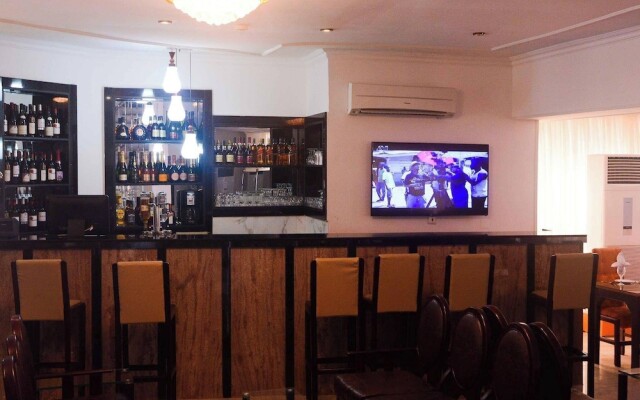 Springpark Yaad Hotel