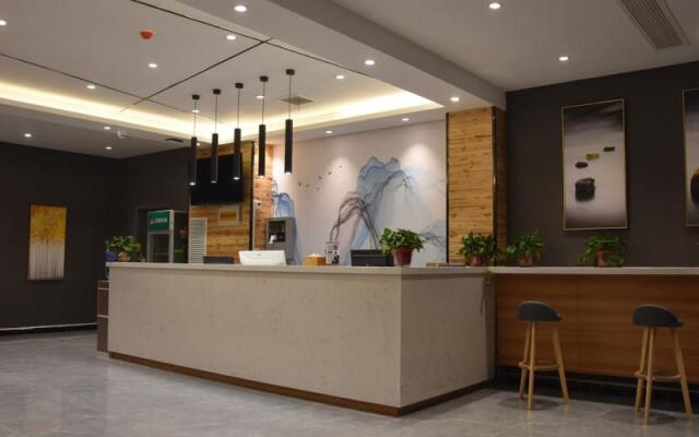 Shell Hotel Kaifeng Jin'an Road Bianxihu Wanda Plaza