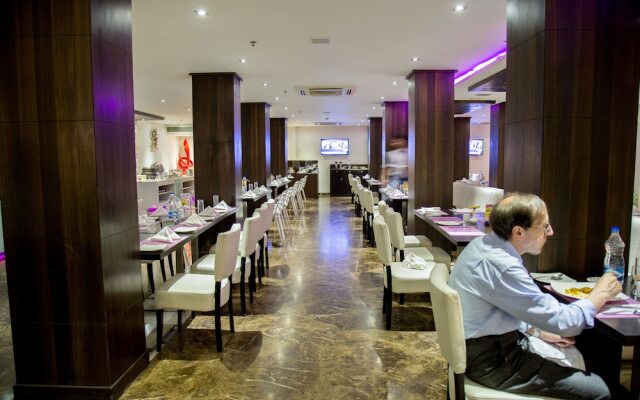Regenta Central Harimangla