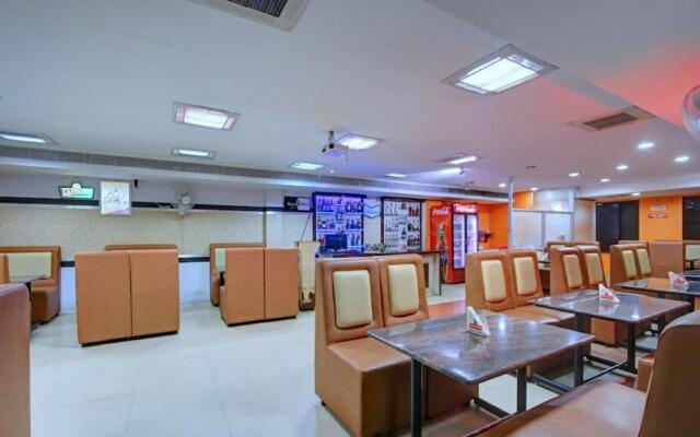 Hotel Nadaradjane Residency