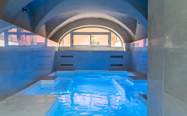 Cour des Loges Lyon, A Radisson Collection Hotel